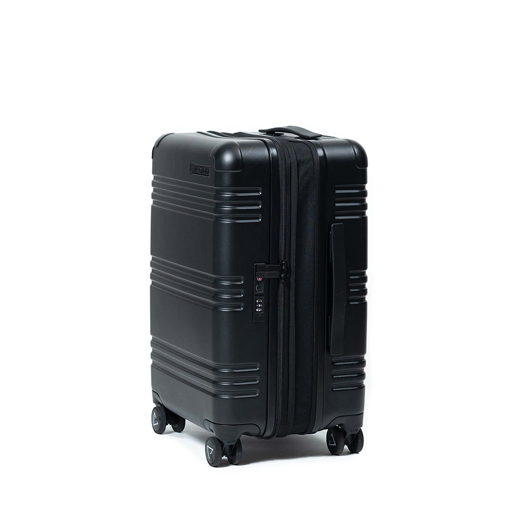 STRAHYD MAX - Maleta Expandible Carry-On, color negro, vista isométrica, candado TSA, ruedas 360