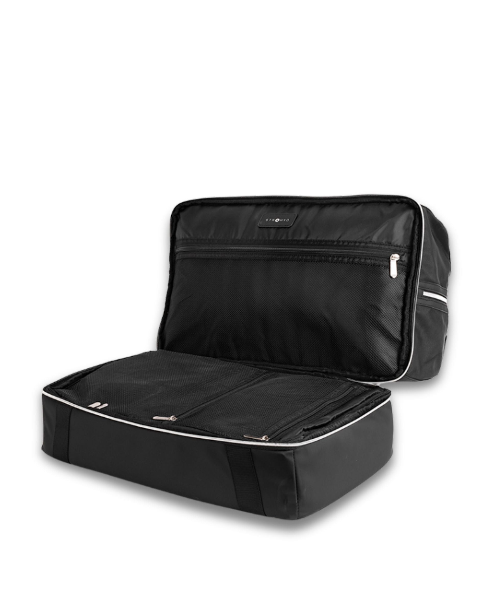 #color_black matte 
Interior amplio de duffle bag STRAHYD en nylon técnico