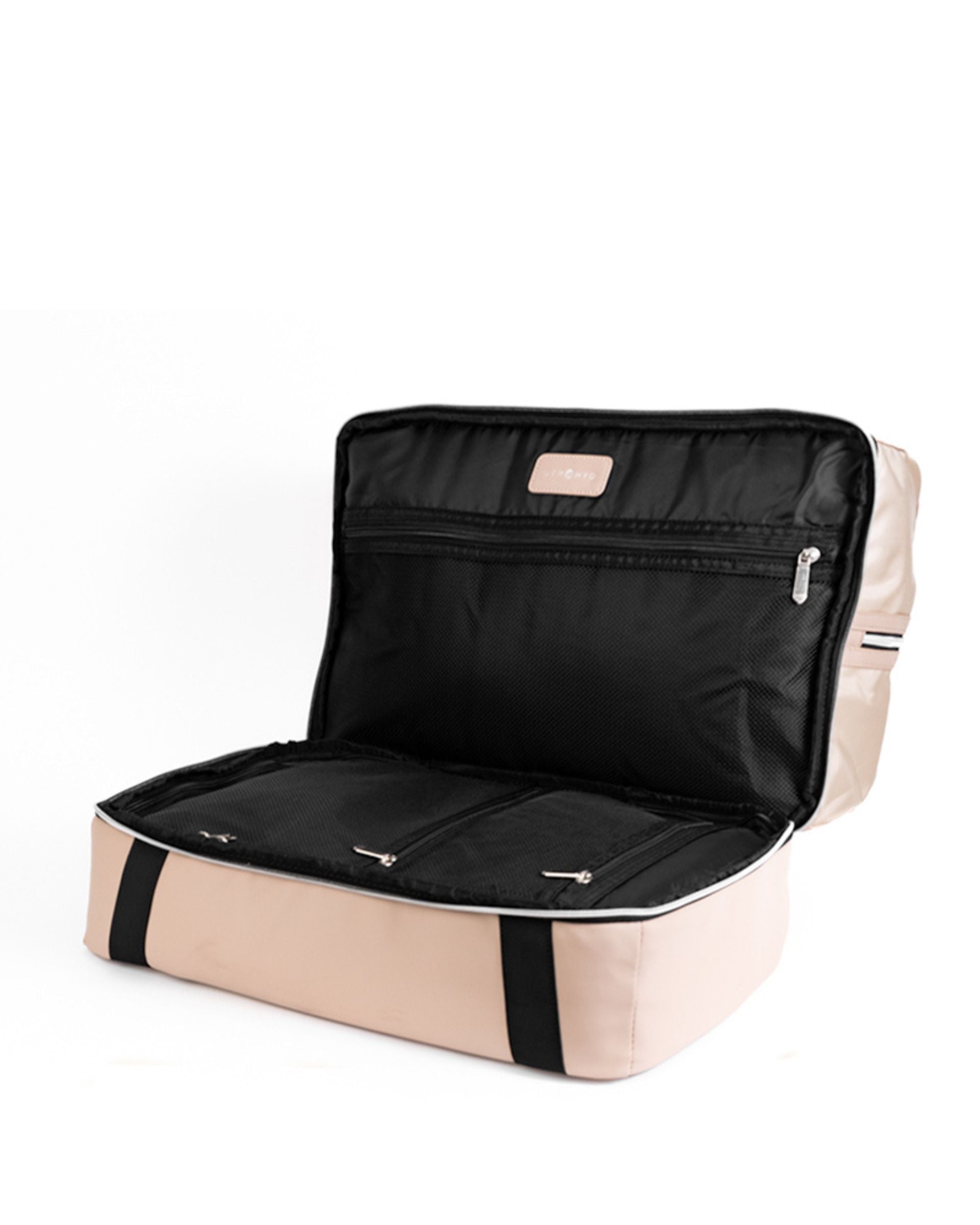 #color_moonlight dust Interior amplio de duffle bag STRAHYD en nylon técnico